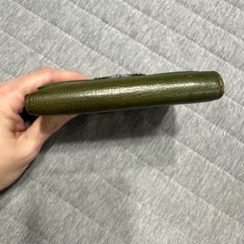 Gucci Studded Interlocking GG compact wallet with COA - Picture 13 of 13